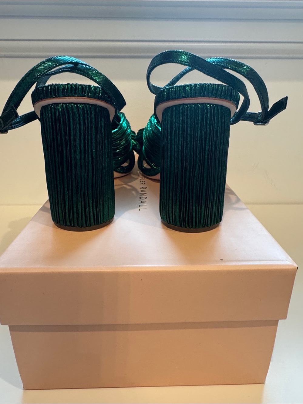 New in Box Loeffler Randall Camellia Metallic Emerald Bow Block Heel Sandals - Picture 3 of 6